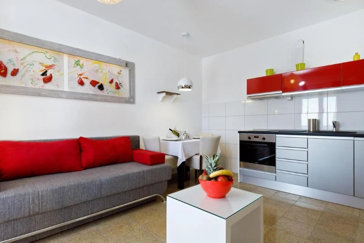 Beautiful Apartments With A Balcony Next To The Beach Split