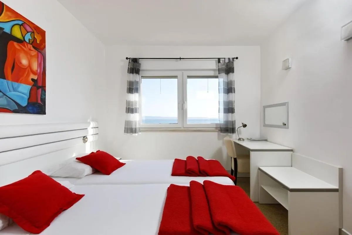 Beautiful Apartments With A Balcony Next To The Beach Split