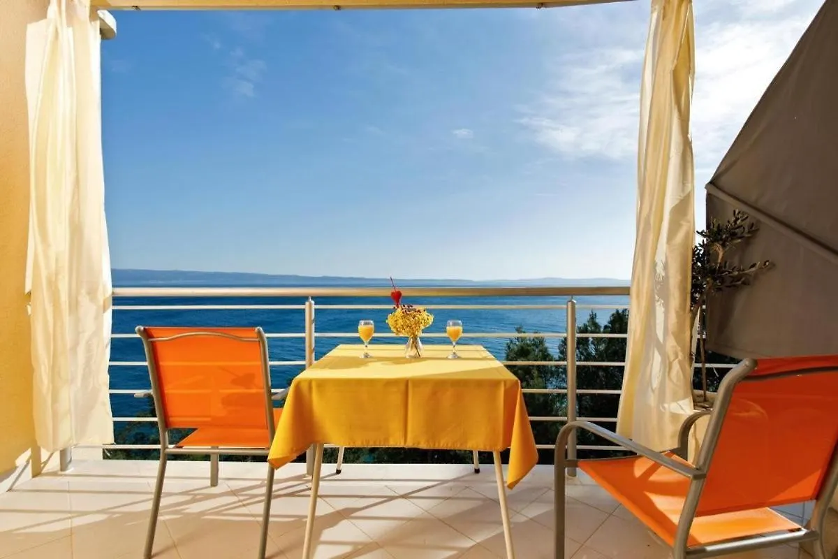 Beautiful Apartments With A Balcony Next To The Beach Split